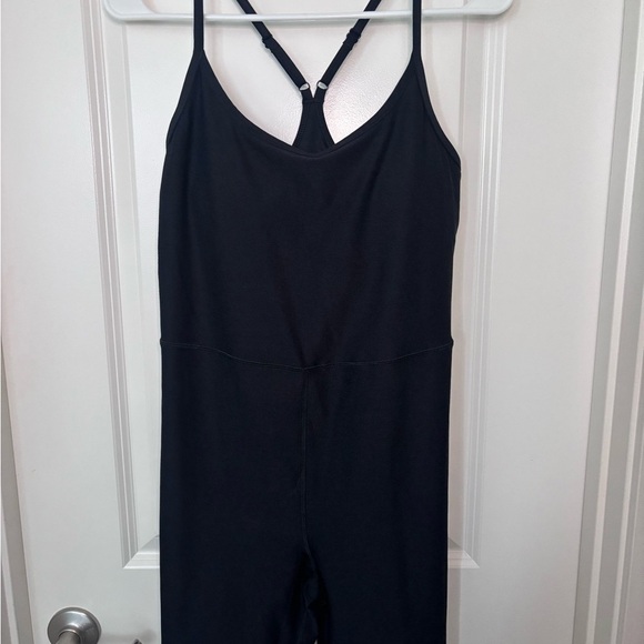 Old Navy Dresses & Skirts - Old Navy one piece activewear Black tank Jumpsuit with built in bra NWOT